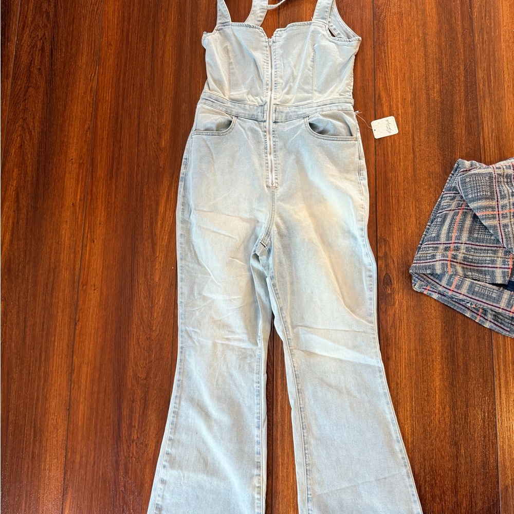Free people Light Wash Denim Jumpsuit Crvy 2nd avenue nwt
